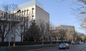 日薪300，我在后厂村“手搓”人形机器人